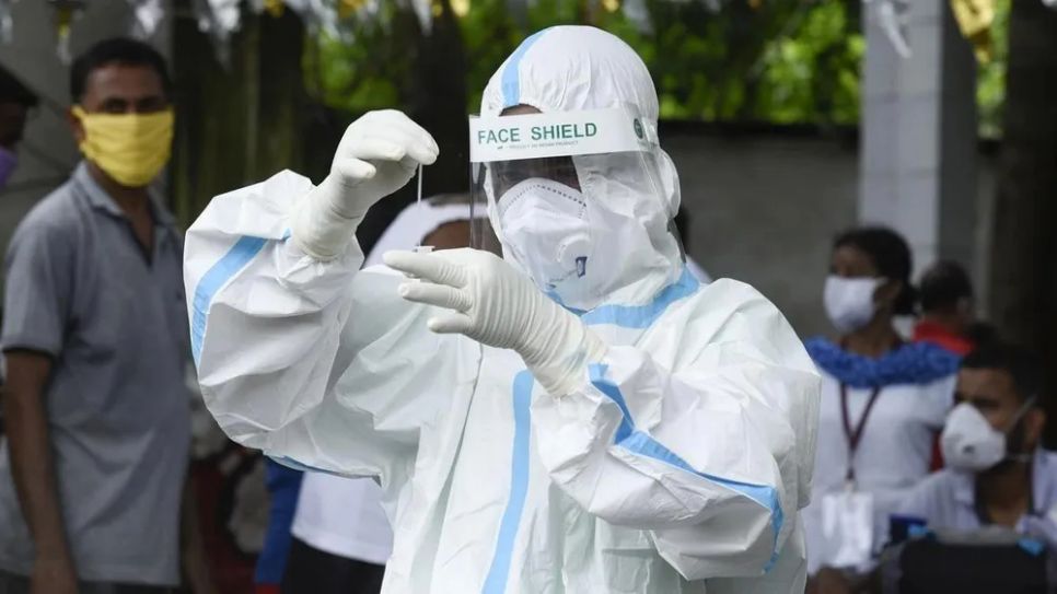 Cơ quan y tế đang theo dõi sát sao biến thể SARS-CoV-2 BA.3.2