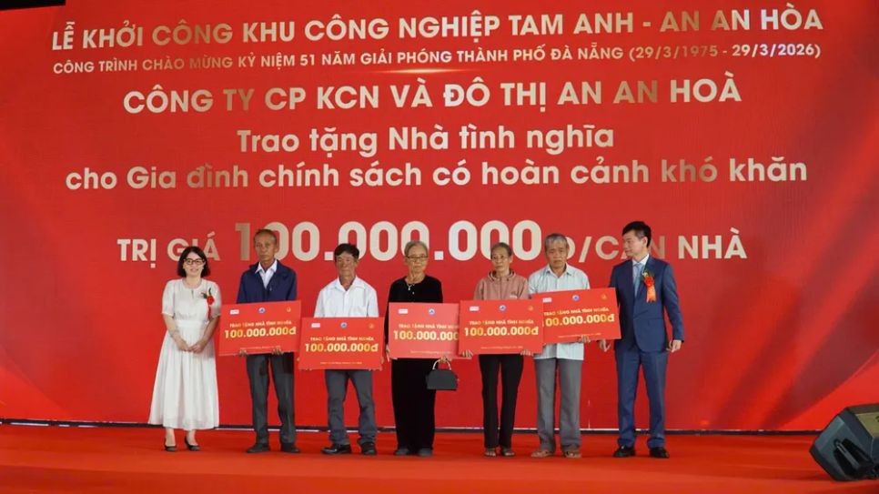 Chủ đầu tư dự án trao nhà tình nghĩa cho 5 gia đình chính sách có hoàn cảnh khó khăn trên địa bàn dự án