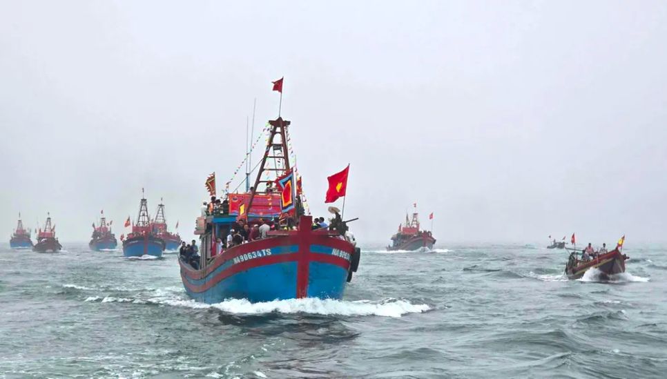 Nét đẹp lễ rước đường biển - Lễ hội đền Mai Bảng