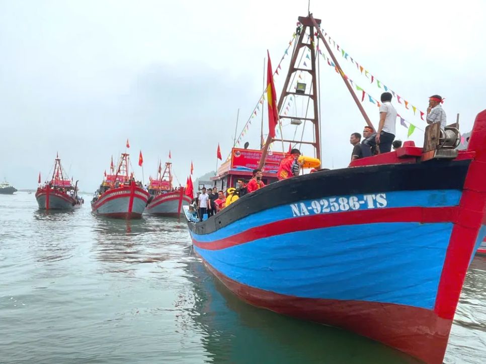 Nét đẹp lễ rước đường biển - Lễ hội đền Mai Bảng