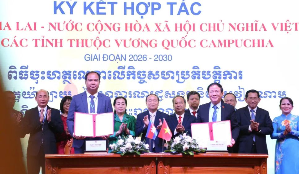 Lễ ký kết hợp tác giữa tỉnh Gia Lai với các tỉnh Đông Bắc của Campuchia