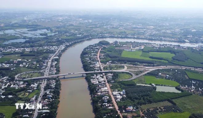 Chuyển đổi nền kinh tế TPHCM dựa trên tri thức, công nghệ và đổi mới sáng tạo