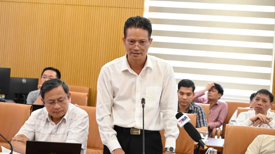 Ông Nguyễn Xuân Hải, Phó Cục trưởng Cục Môi trường (Bộ Nông nghiệp và Môi trường) trả lời câu hỏi của báo chí ngày 1-4. Ảnh: THANH TRÀ