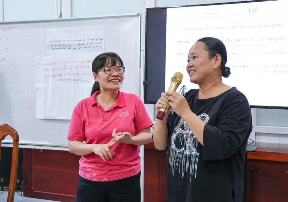 Bà Trần Hồng Điệp - Giám đốc Quỹ Vì Tầm Vóc Việt