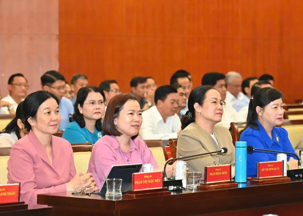 Các đại biểu dự hội nghị. Ảnh VIỆT DŨNG