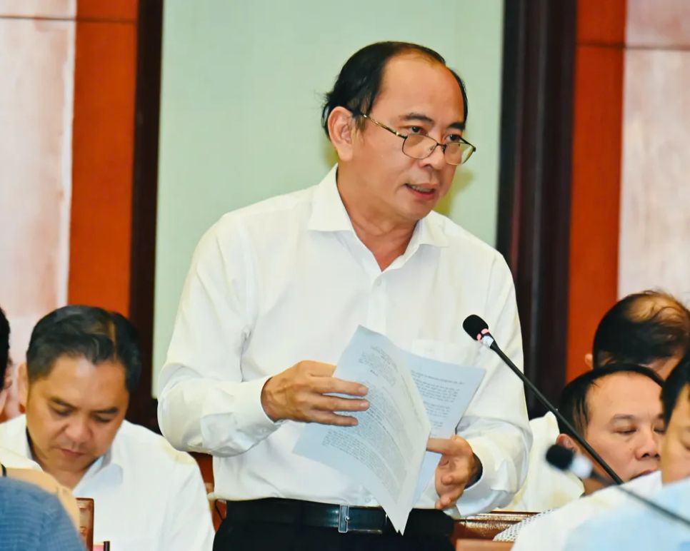 Giám đốc Sở Y tế Tăng Chí Thượng báo cáo tại hội nghị. Ảnh VIỆT DŨNG