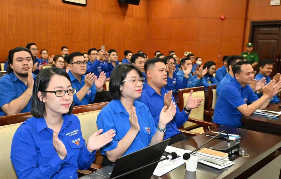 Cán bộ Đoàn - Hội - Đội tiêu biểu TPHCM dự chương trình gặp mặt lãnh đạo TPHCM. Ảnh: VIỆT DŨNG