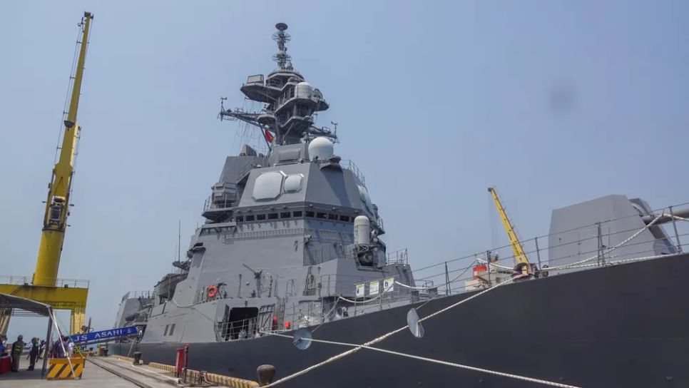 Tàu cập cảng Tiên Sa vào lúc 9 giờ ngày 2-4. Ảnh: XUÂN QUỲNH