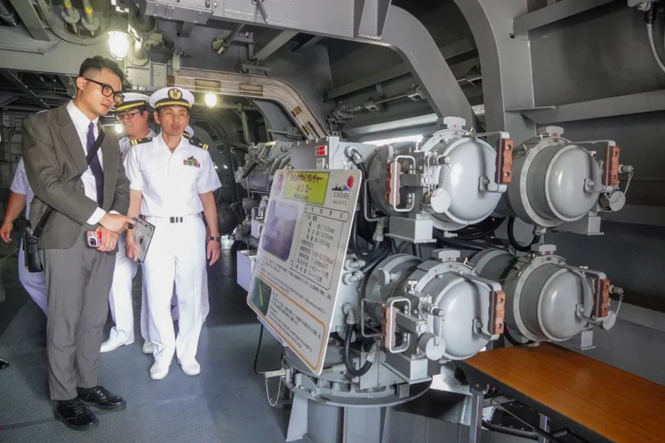 Tàu hộ vệ Asahi của Lực lượng Tự vệ trên biển Nhật Bản thăm Đà Nẵng