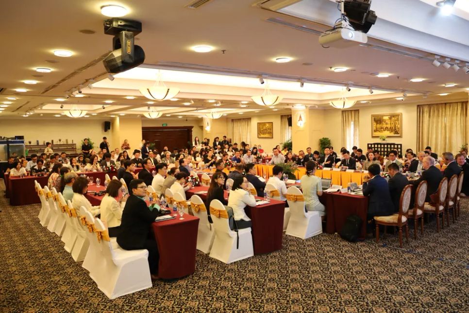 Hàng trăm doanh nghiệp Việt Nam - Mỹ tham gia diễn đàn. Ảnh: MINH XUÂN