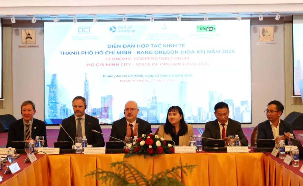 Các đại biểu tham dự Diễn đàn.d