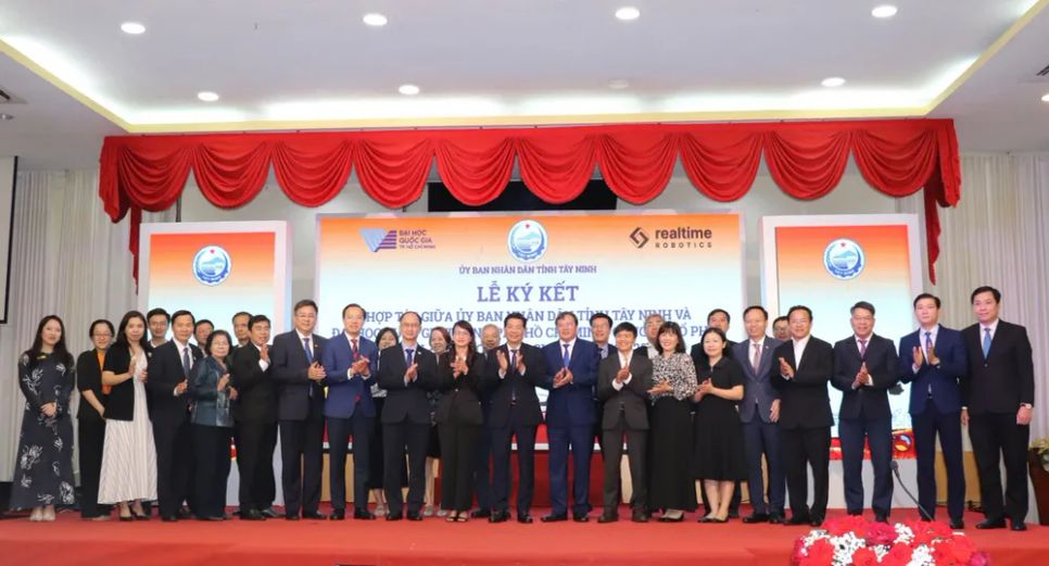 Các đại biểu tham dự lễ ký kết