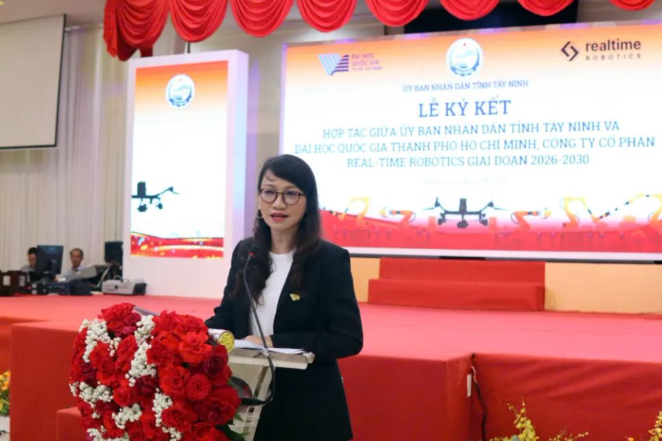 GS-TS Nguyễn Thị Thanh Mai, Giám đốc Đại học Quốc gia TPHCM phát biểu tại lễ ký kết