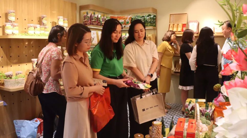 Khai mạc “Sức sống hàng Việt” với chủ đề “Thực phẩm cho người Việt”