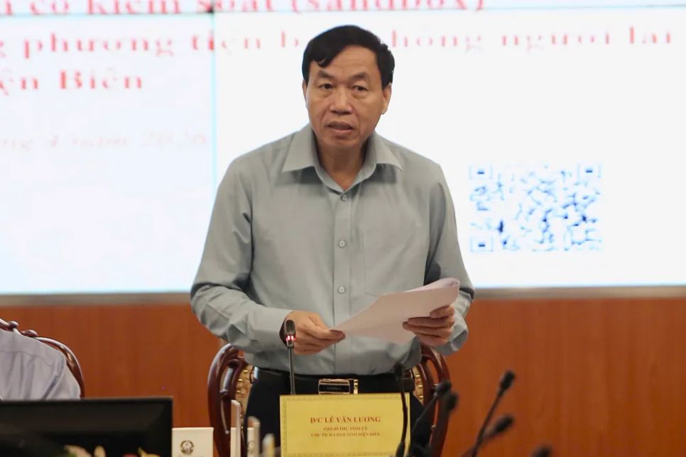 Chủ tịch UBND tỉnh Điện Biên Lê Văn Lương phát biểu tại buổi làm việc. Ảnh: MST