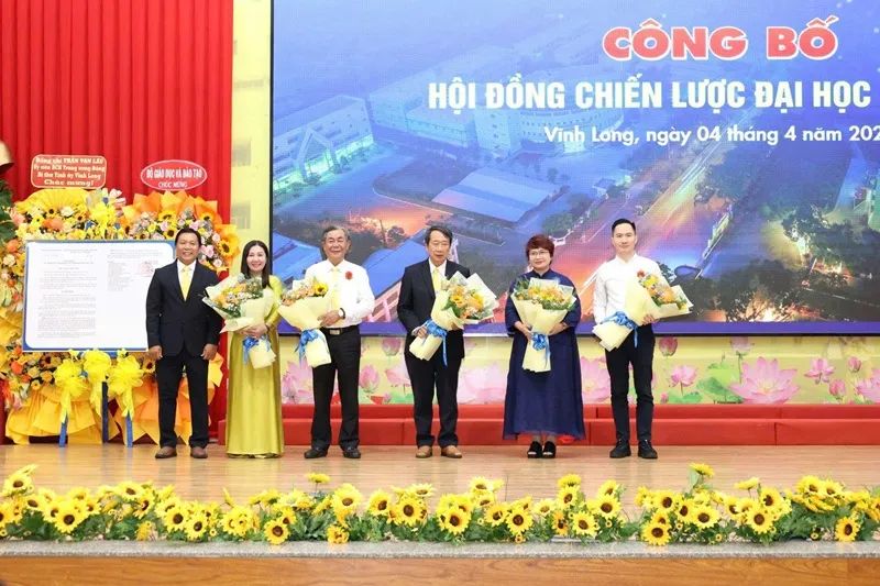 Ra mắt Hội đồng đồng chiến lược Đại học Trà Vinh