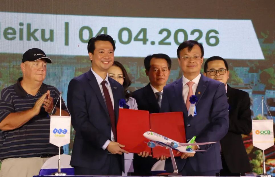 Đại diện Tập đoàn FLC ký kết hợp tác với các đơn vị