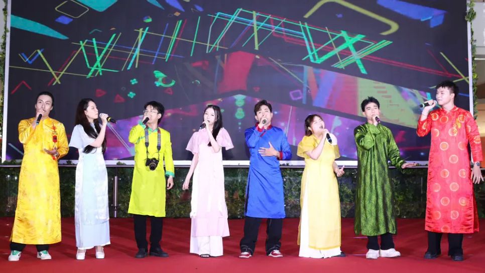 Các ca sĩ trẻ Các ca sĩ trẻ