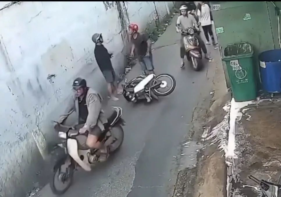 Hai bên xảy ra mâu thuẫn sau va chạm giao thông