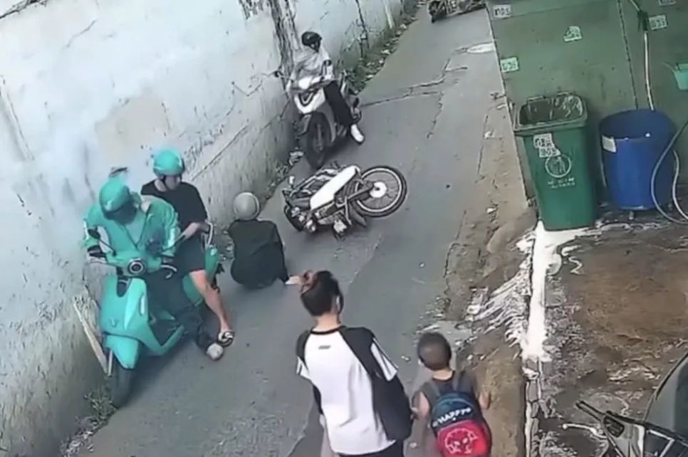 Vụ va chạm giao thông xảy ra tại một con hẻm tại phường Dĩ An