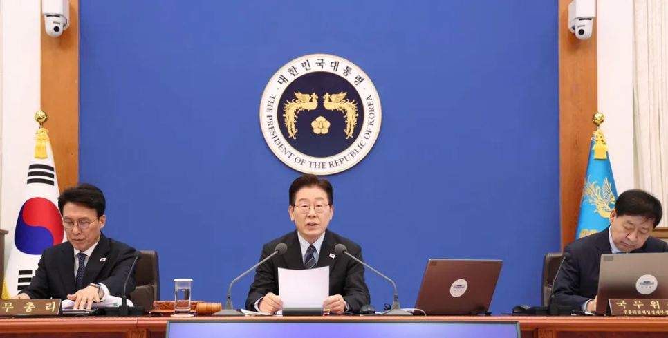 Tổng thống Hàn Quốc Lee Jae Myung (giữa). Ảnh: Joint Press Corps