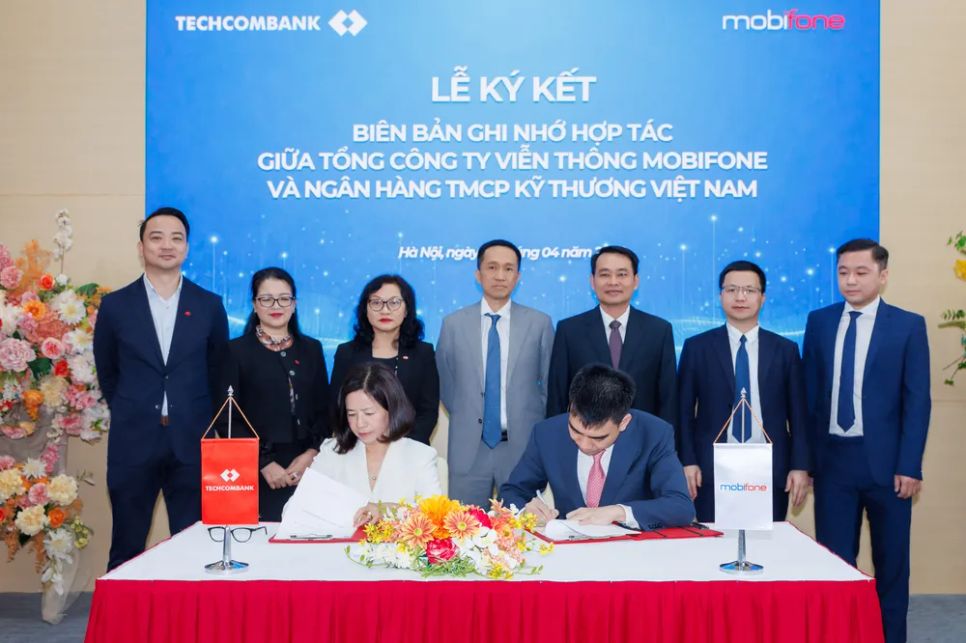MobiFone và Techcombank ký hợp tác toàn diện MobiFone và Techcombank ký hợp tác toàn diện