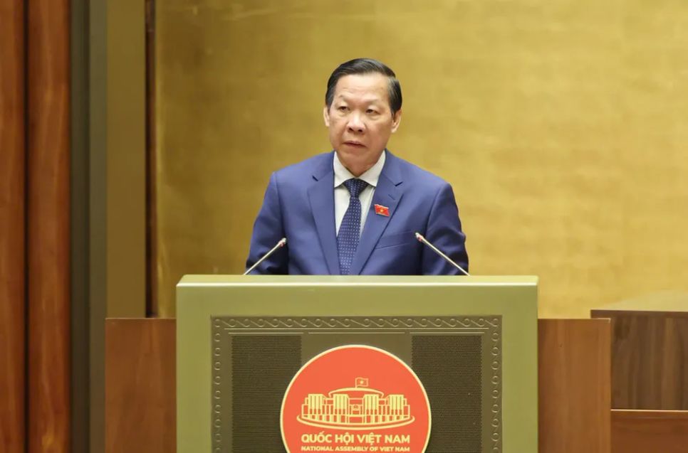 Chủ nhiệm Ủy ban Kinh tế và Tài chính Phan Văn Mãi trình bày báo cáo thẩm tra dự thảo Nghị quyết của Quốc hội. Ảnh: QUANG PHÚC Chủ nhiệm Ủy ban Kinh tế và Tài chính Phan Văn Mãi trình bày báo cáo thẩm tra dự thảo Nghị quyết của Quốc hội. Ảnh: QUANG PHÚC