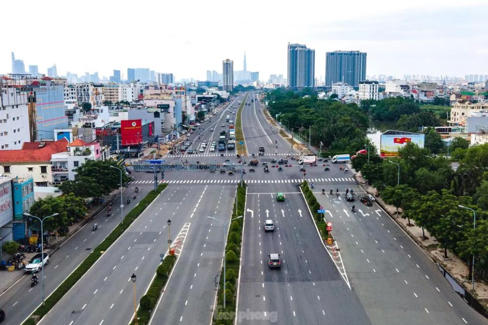 TPHCM xây dựng 18km đường trên cao dọc tuyến Nguyễn Văn Linh