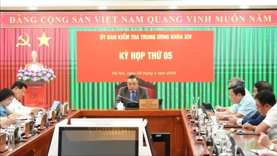 Đề nghị kỷ luật Chủ tịch HĐQT Tổng Công ty Cảng hàng không Việt Nam Đề nghị kỷ luật Chủ tịch HĐQT Tổng Công ty Cảng hàng không Việt Nam