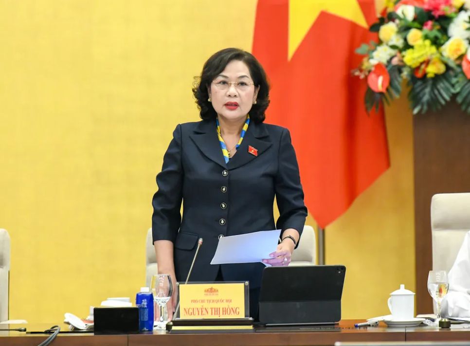 Phó Chủ tịch Quốc hội Nguyễn Thị Hồng kết luận phiên họp Phó Chủ tịch Quốc hội Nguyễn Thị Hồng kết luận phiên họp