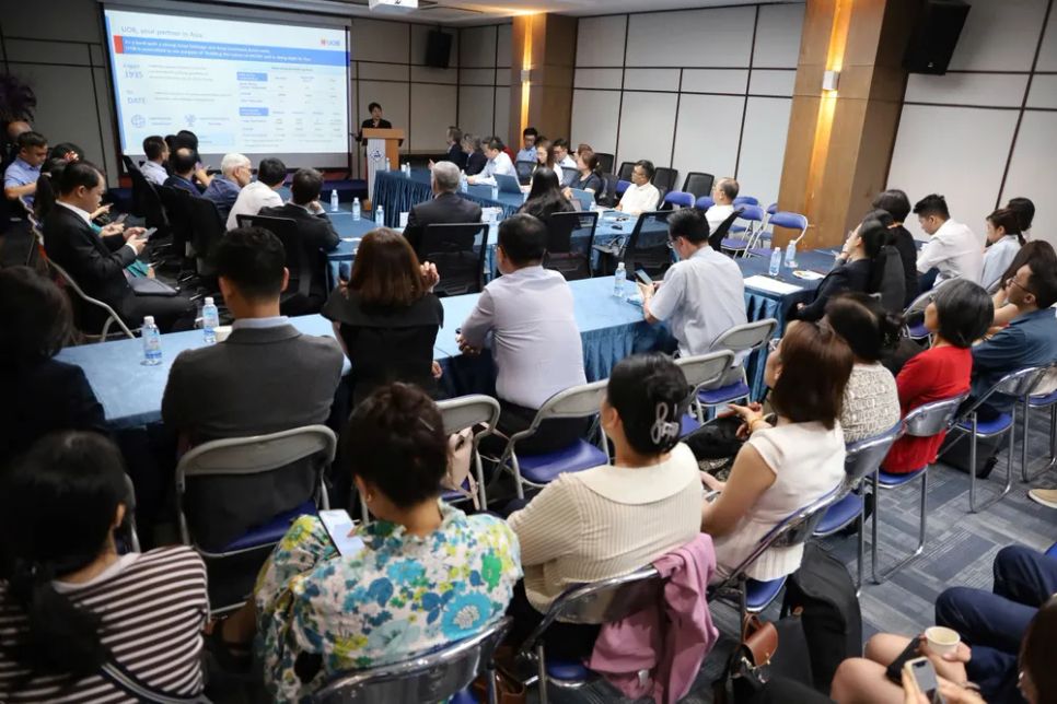 Đông đảo doanh nghiệp tham dự chương trình bàn tròn doanh nghiệp. Ảnh: MINH XUÂN