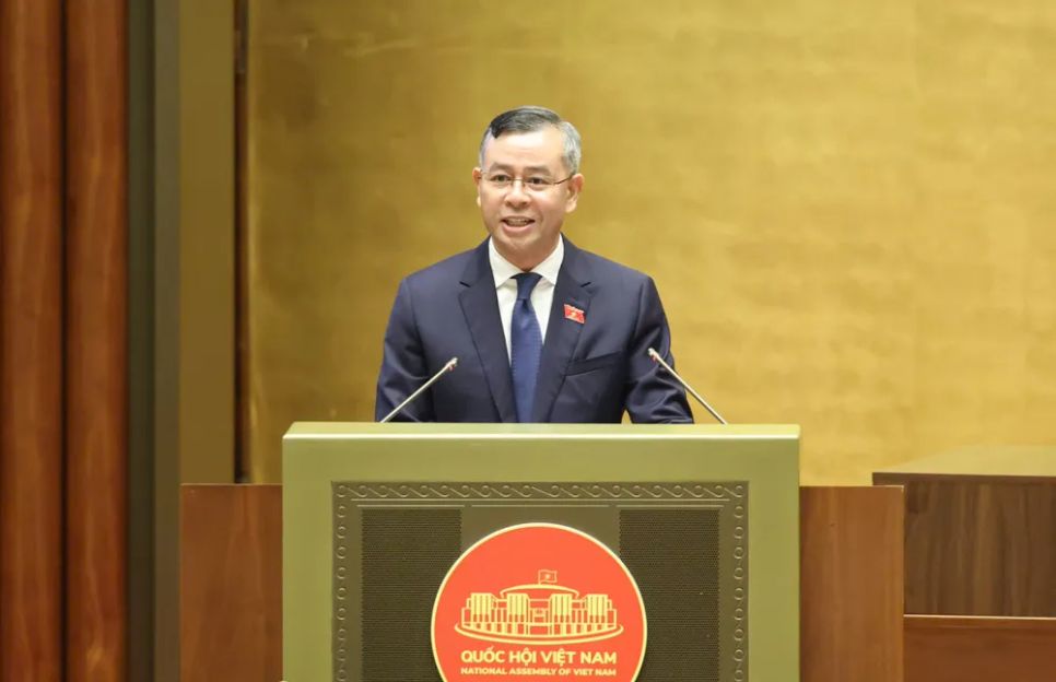 Bộ trưởng Bộ Tài chính Ngô Văn Tuấn trình bày kế hoạch đầu tư công trung hạn giai đoạn 2026-2030. Ảnh: QUANG PHÚC