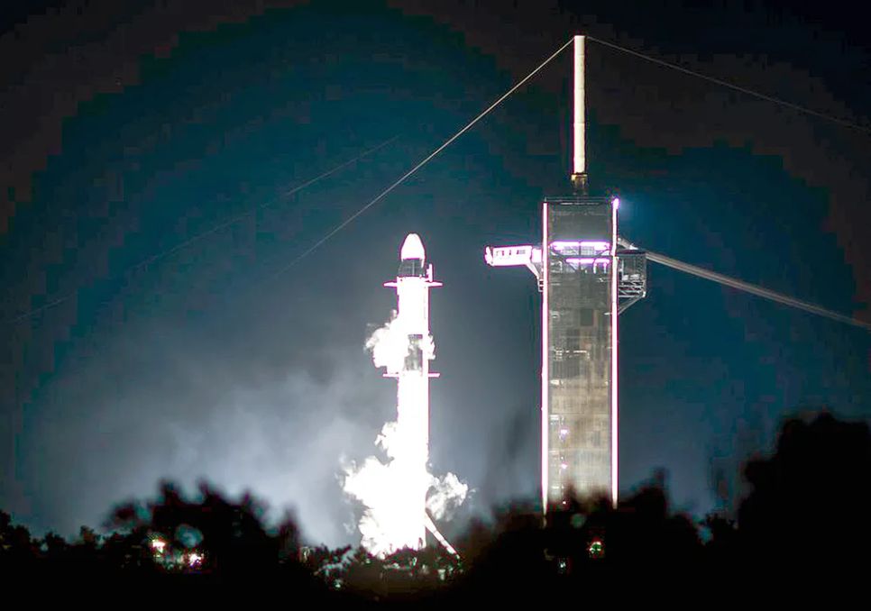 Một vụ phóng vệ tinh của Space X tại Mỹ ẢNH: XINHUA