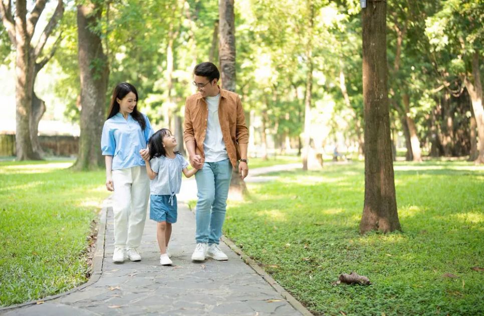 Nhiều gia đình trẻ bắt đầu rời xa trung tâm ồn ào để tìm đến những khu vực có không gian thoáng