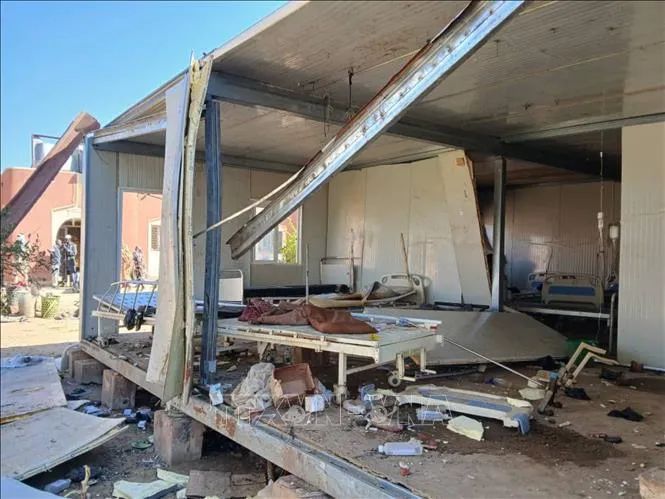 Một bệnh viện bị hư hại sau vụ tấn công bằng tên lửa tại El Fasher, bang Bắc Darfur, Sudan. Ảnh tư liệu - minh họa: THX/TTXVN