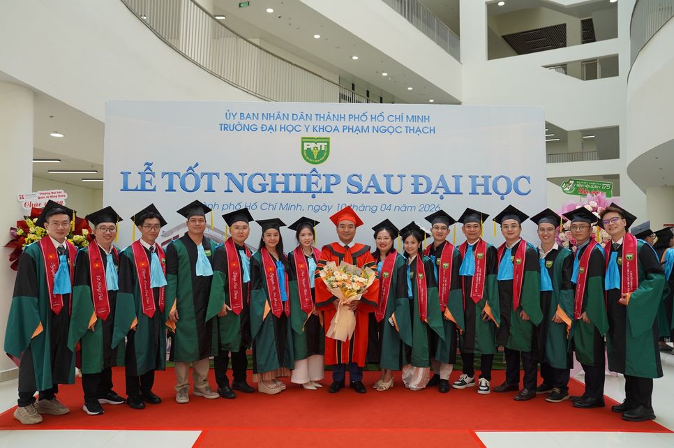 Trường Đại học Y khoa Phạm Ngọc Thạch vinh danh 945 tân khoa sau đại học