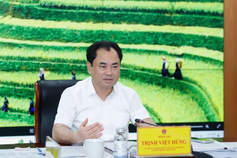 Bộ trưởng Trịnh Việt Hùng chủ trì cuộc họp ngày 10-4. Ảnh: KHƯƠNG TRUNG Bộ trưởng Trịnh Việt Hùng chủ trì cuộc họp ngày 10-4. Ảnh: KHƯƠNG TRUNG