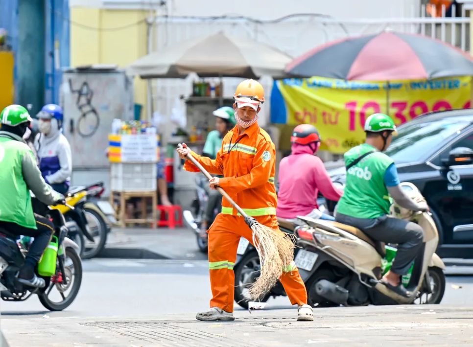 Nhọc nhằn mưu sinh những ngày nắng, nóng