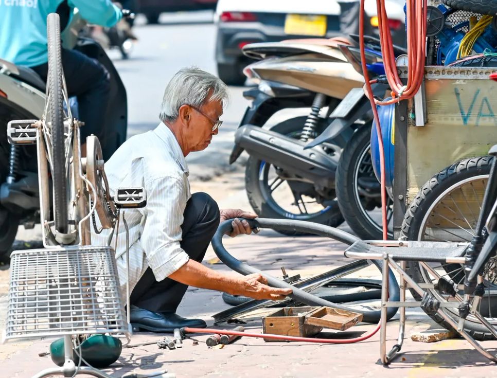 Nhọc nhằn mưu sinh những ngày nắng, nóng