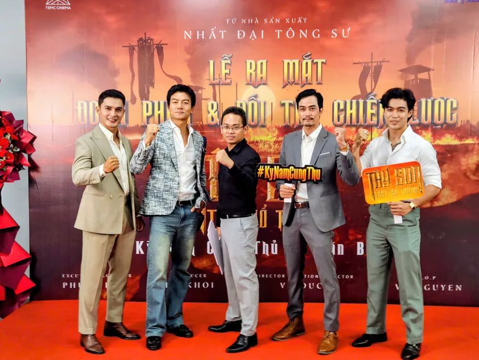 <i>Các nam diễn viên sẽ đảm nhận các vai diễn quan trọng trong phim. Ảnh: VĂN TUẤN</i>