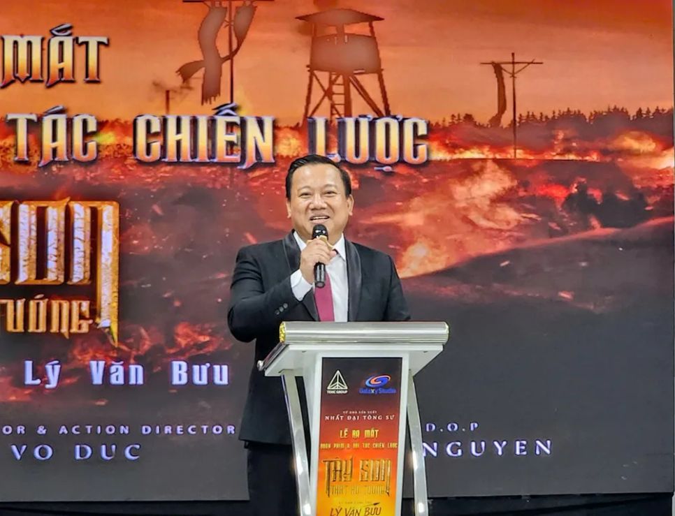 <i>Nhà sáng lập dự án Phan Phúc chia sẻ về bộ phim. Ảnh: VĂN TUẤN</i>