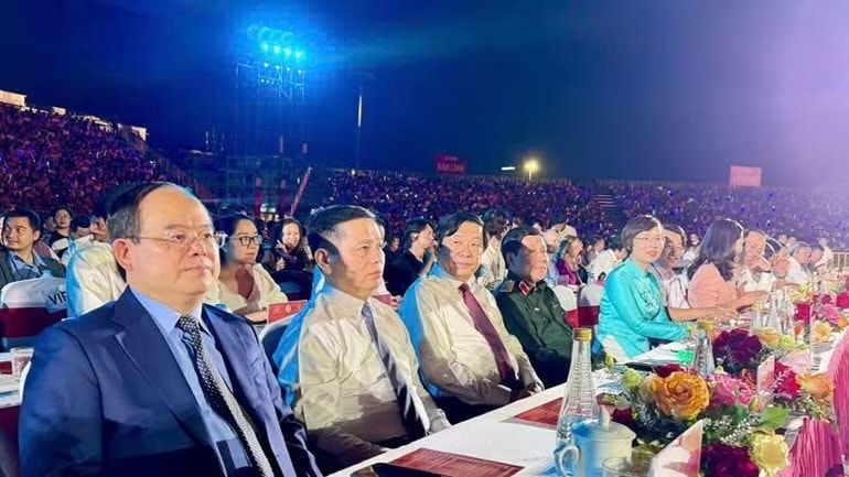 Các đại biểu tham dự Lễ khai mạc Liên hoan Phát thanh toàn quốc - Quảng Ninh 2026. Ảnh: nhandan.vn Các đại biểu tham dự Lễ khai mạc Liên hoan Phát thanh toàn quốc - Quảng Ninh 2026. Ảnh: nhandan.vn