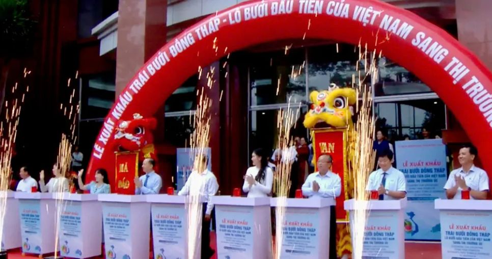 <p> Nghi thức xuất khẩu lô bưởi đầu tiên của Việt Nam sang thị trường Úc </p>