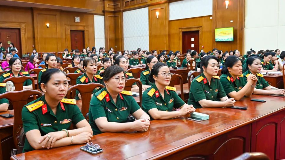 Đại biểu tham dự chương trình