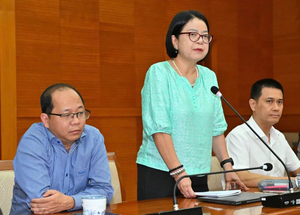 Giám đốc Trung tâm Chuyển đổi số TPHCM Võ Thị Trung Trinh phát biểu tại hội nghị. Ảnh: VIỆT DŨNG