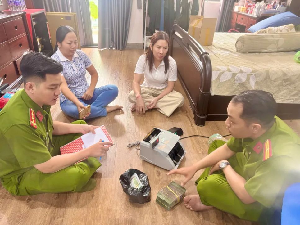 Bắt tạm giam bị can cầm đầu đường dây đổ trái phép hơn 20.000 tấn chất thải