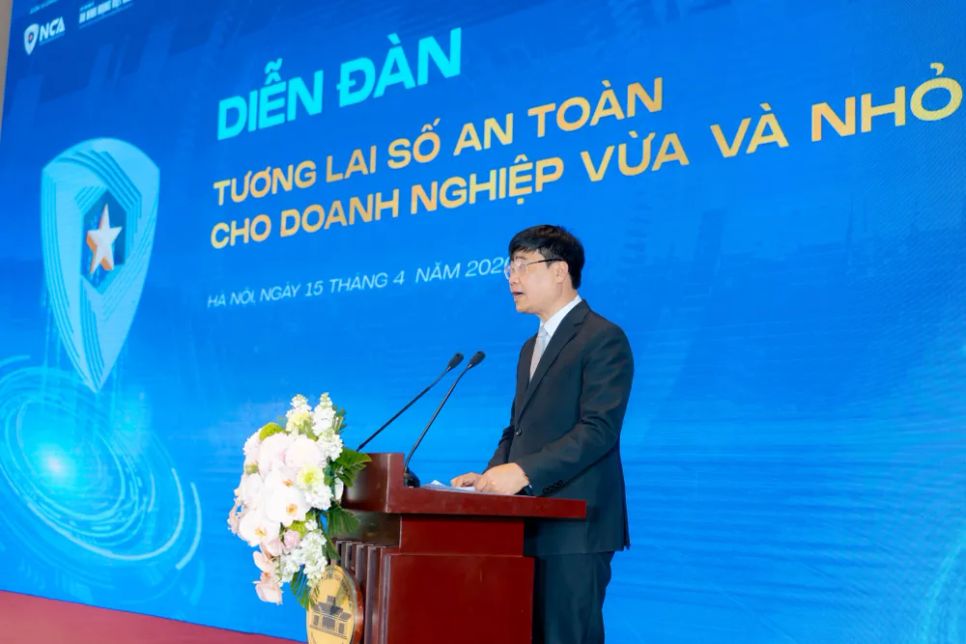 Đại tá, TS Nguyễn Hồng Quân phát biểu tại diễn đàn