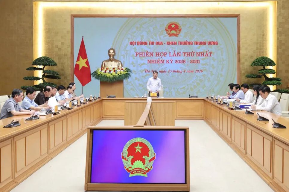 Phiên họp lần thứ nhất, nhiệm kỳ 2026-2031 của Hội đồng Thi đua - Khen thưởng Trung ương, ngày 15-4. Ảnh: VIẾT CHUNG