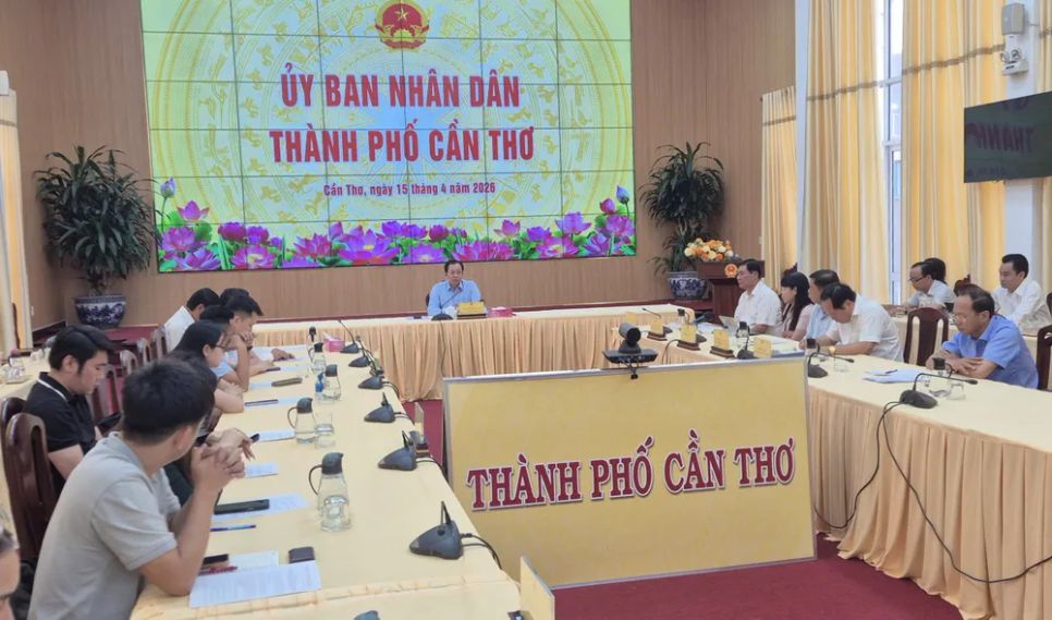 Quang cảnh buổi làm việc