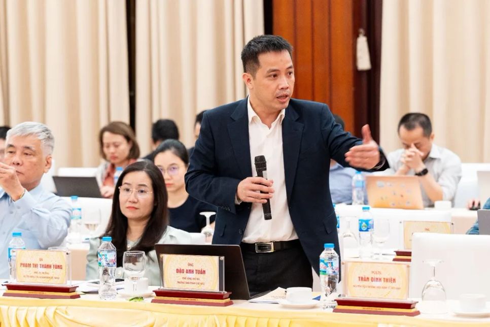 Ông Đậu Anh Tuấn, Phó Tổng Thư ký Liên đoàn Thương mại và Công nghiệp Việt Nam (VCCI) chia sẻ tại hội thảo. Ảnh: A Huy. Ông Đậu Anh Tuấn, Phó Tổng Thư ký Liên đoàn Thương mại và Công nghiệp Việt Nam (VCCI) chia sẻ tại hội thảo. Ảnh: A Huy.